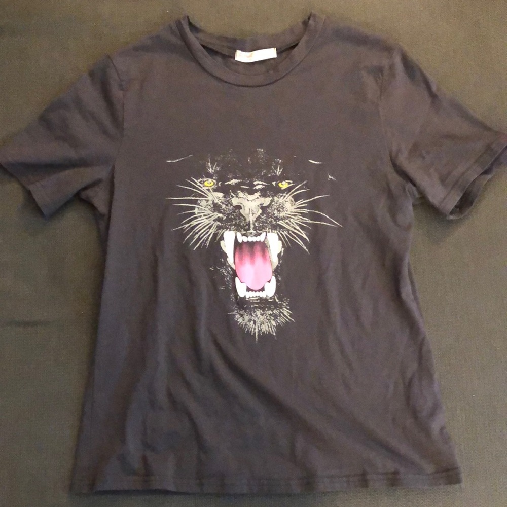 ROMWE gray short sleeve t-shirt size XS/S with tiger design